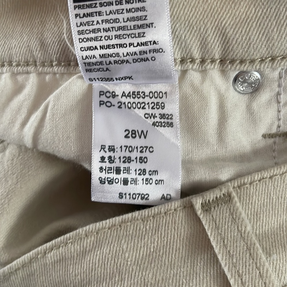 Levi's Signature High Rise Loose Crop Jeans Size 28W - Picture 6 of 6